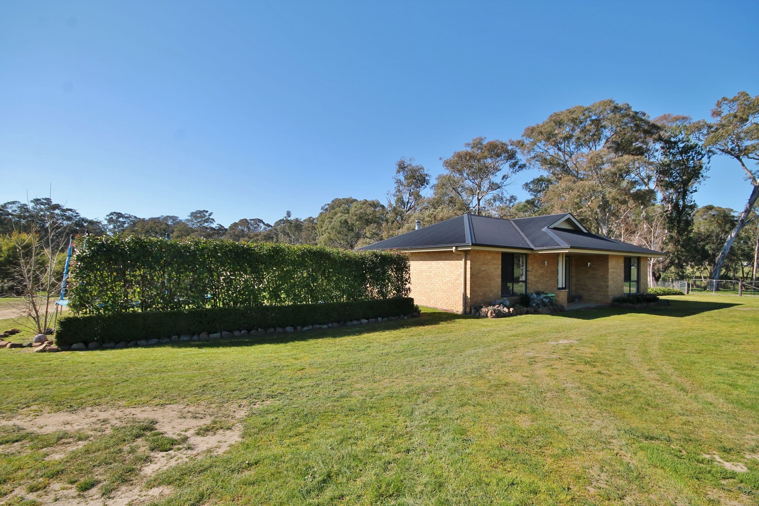 28 Levetts Road, Young - Image 1