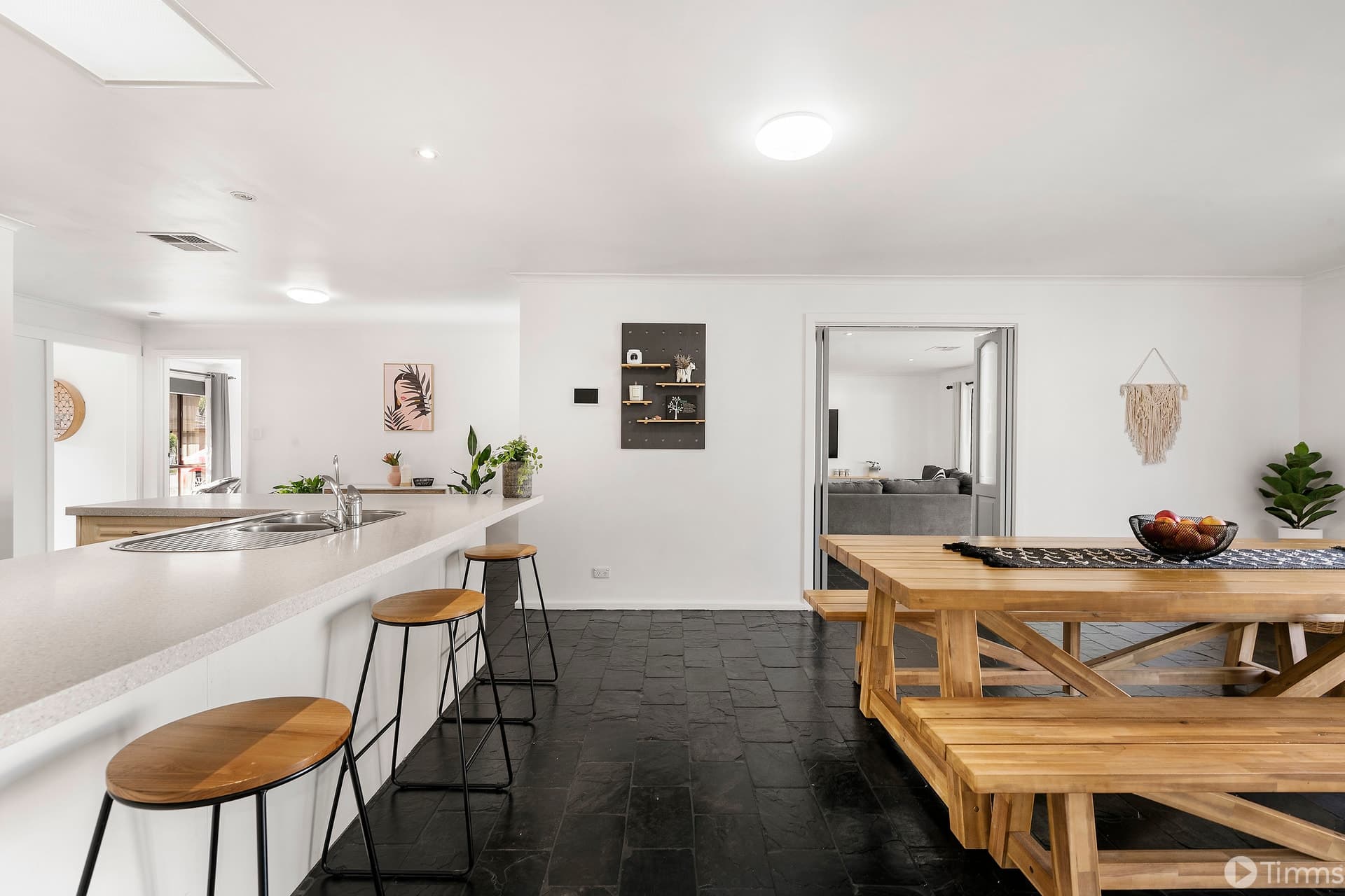 68 Delta Crescent, Aberfoyle Park - Thumbnail 2