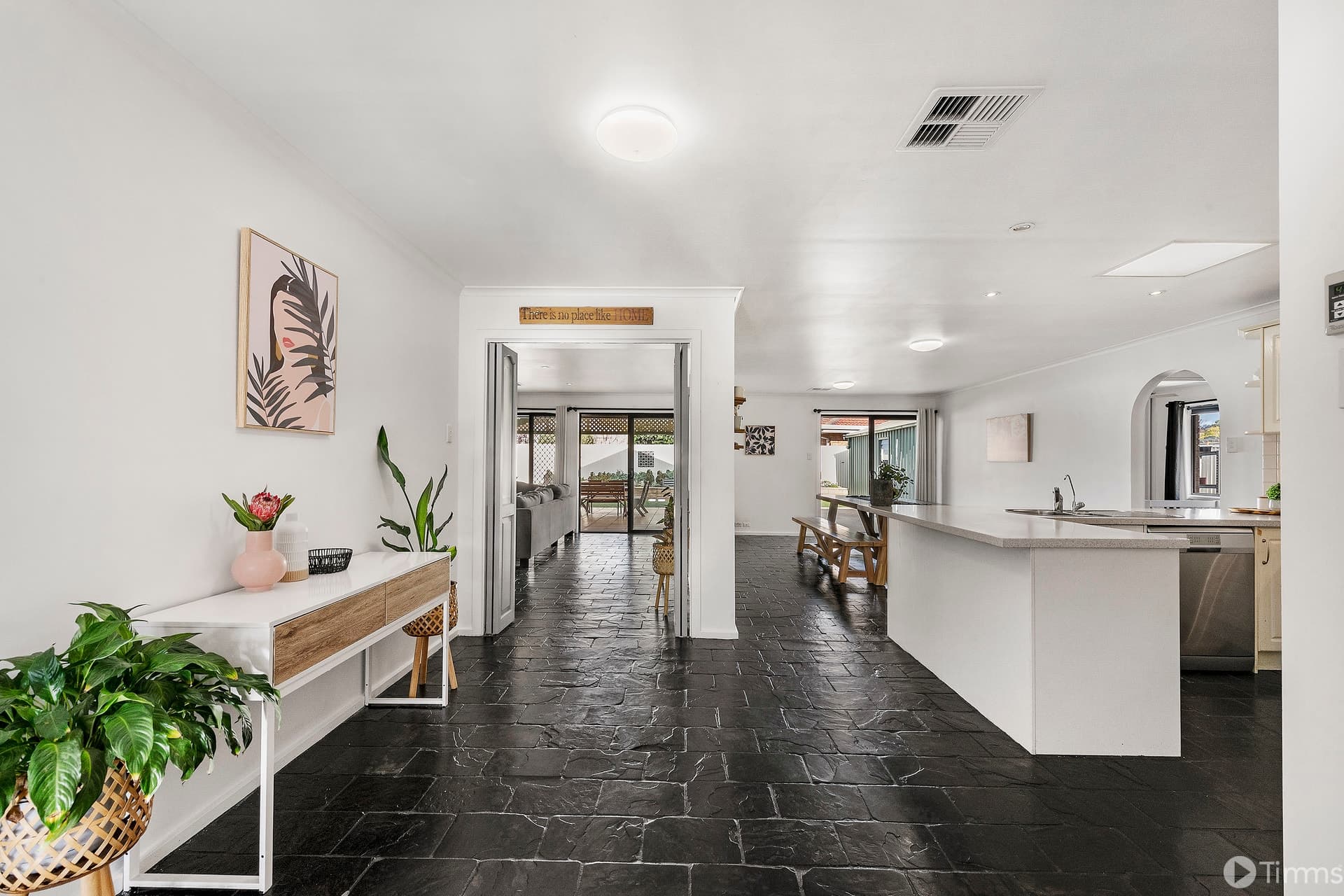 68 Delta Crescent, Aberfoyle Park - Thumbnail 5