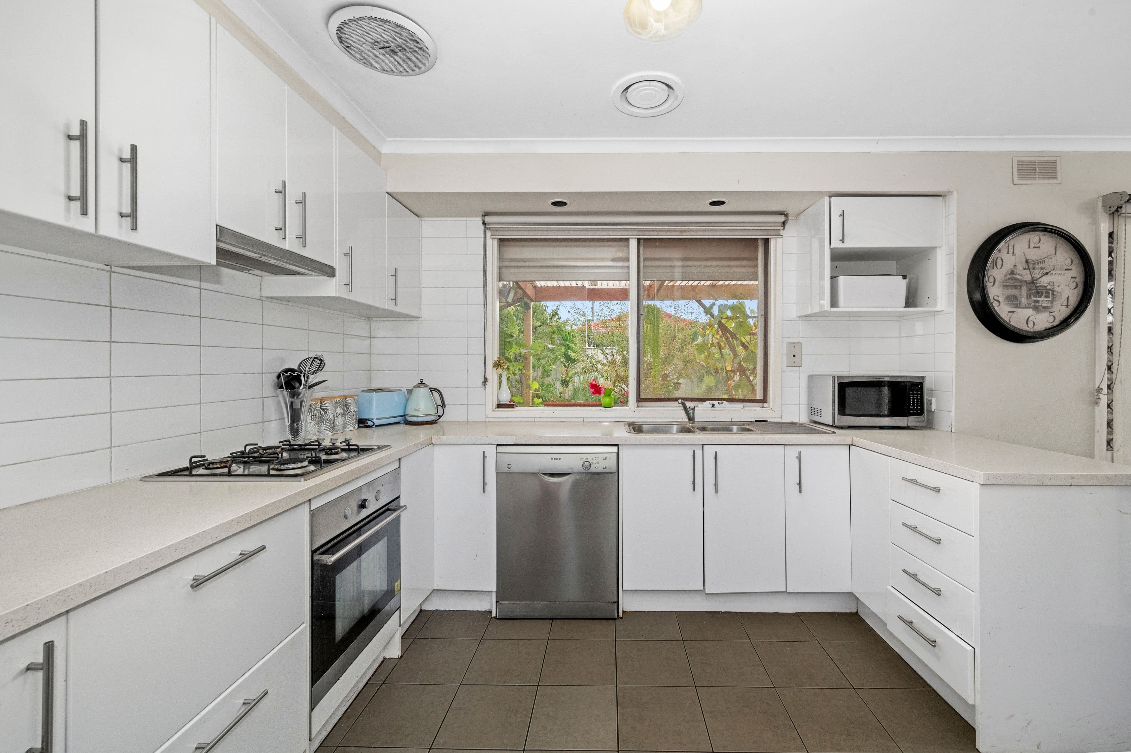 5 Kyora Court, Melton VIC 3337, Melton - Thumbnail 5