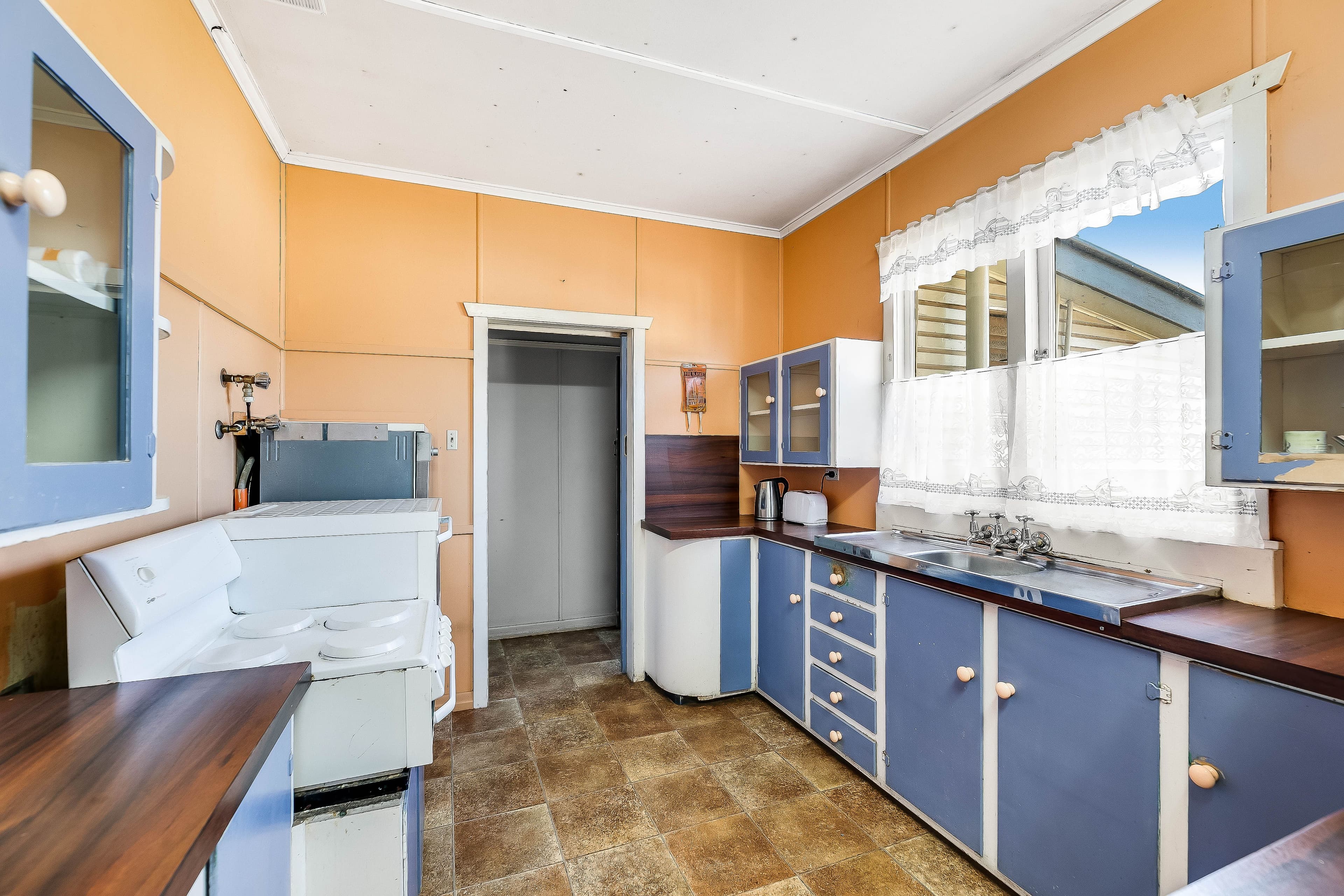 259 Taylor Street, Wilsonton QLD 4350, Wilsonton - Thumbnail 7