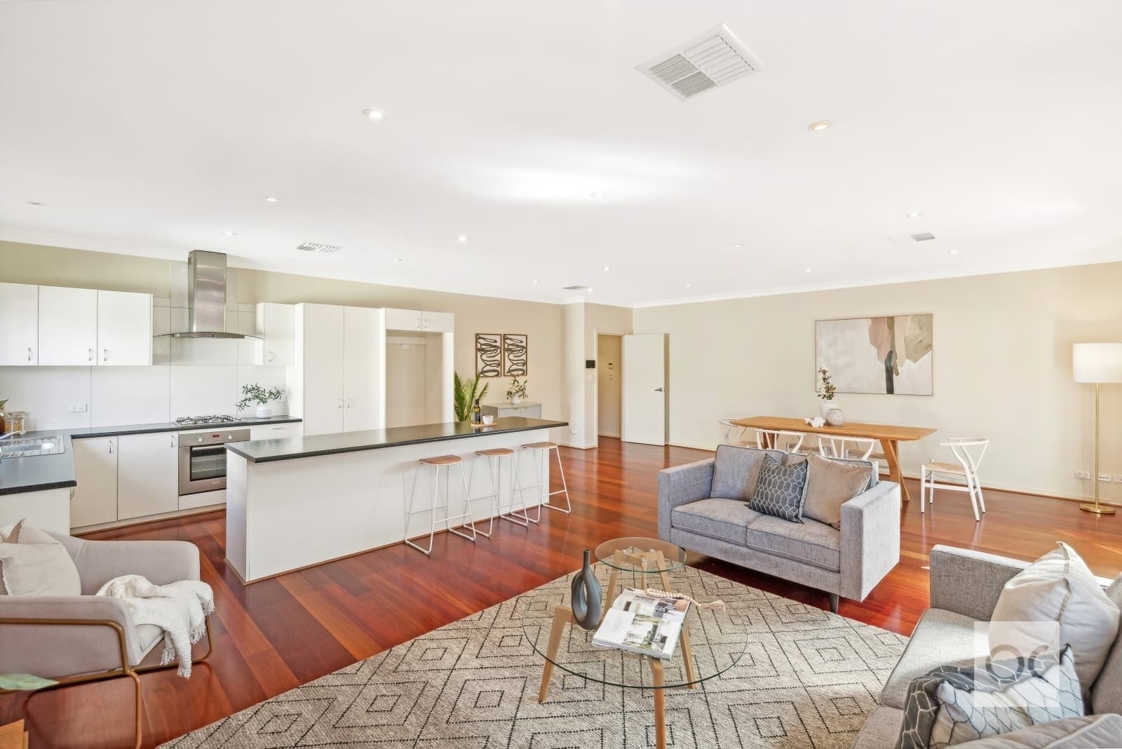 6 Howie Court, Woodville South - Thumbnail 3