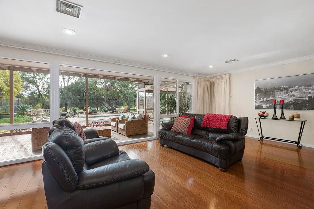 9 Greenview Close, Dingley Village VIC 3172, Dingley Village - Thumbnail 2