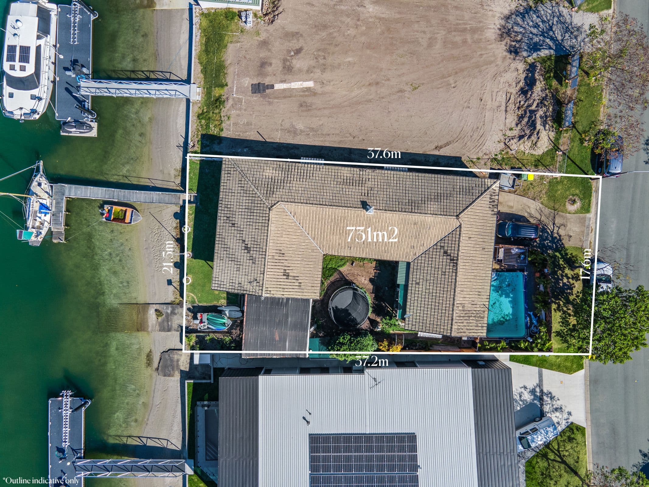 19 Lindsay Parade, Paradise Point QLD 4216, Paradise Point - Thumbnail 2