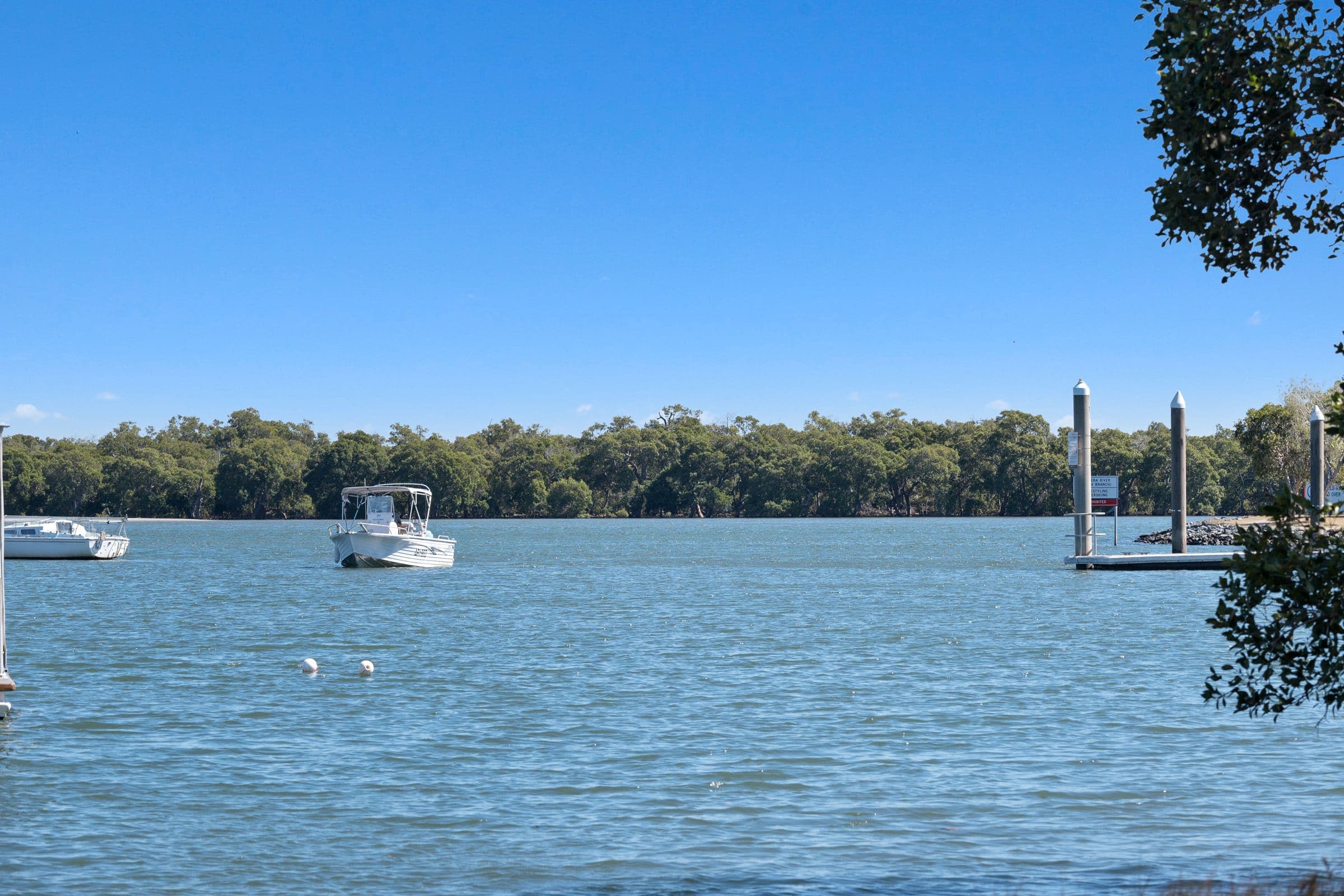 19 Lindsay Parade, Paradise Point QLD 4216, Paradise Point - Thumbnail 5