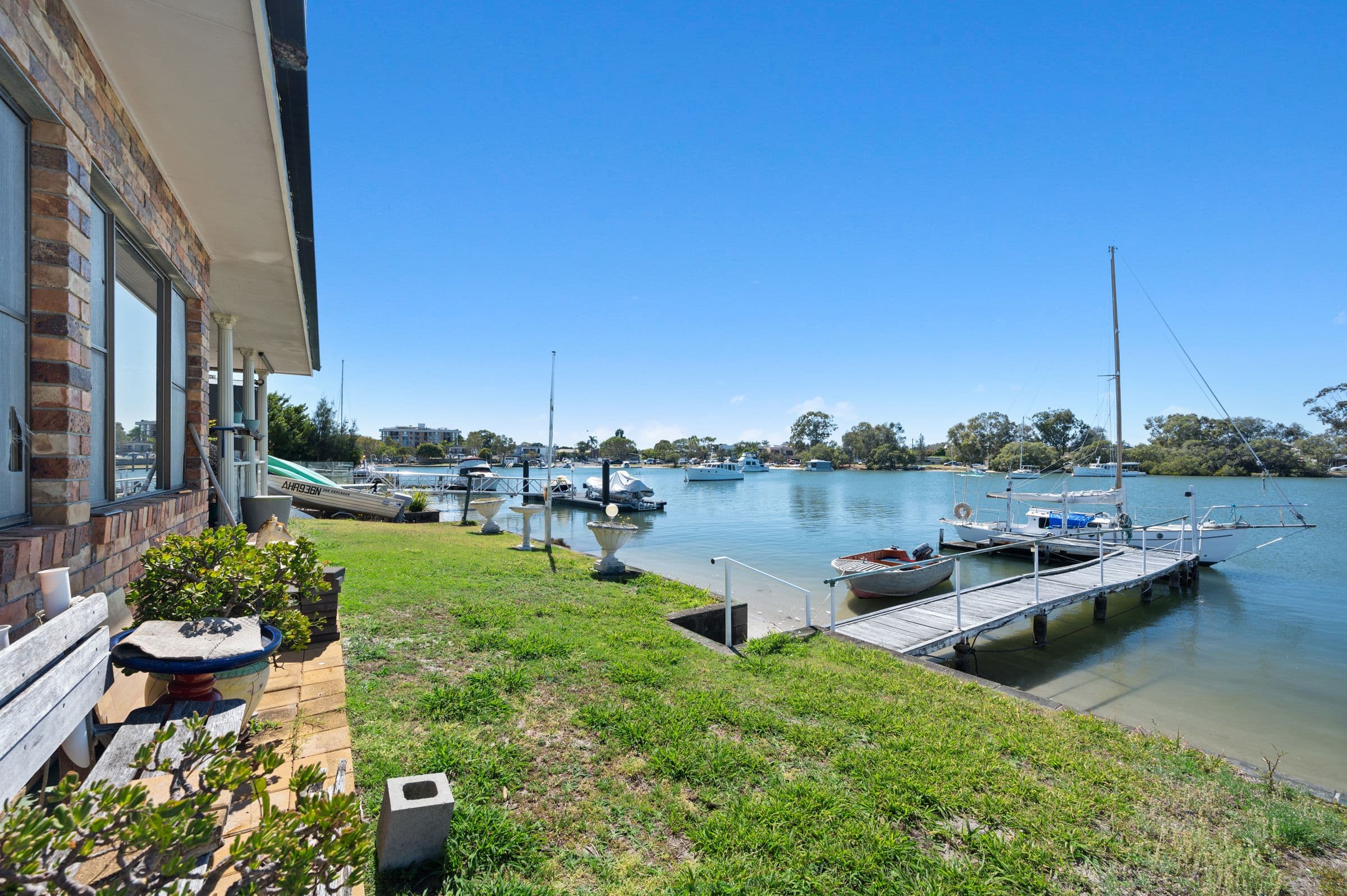 19 Lindsay Parade, Paradise Point QLD 4216, Paradise Point - Thumbnail 8