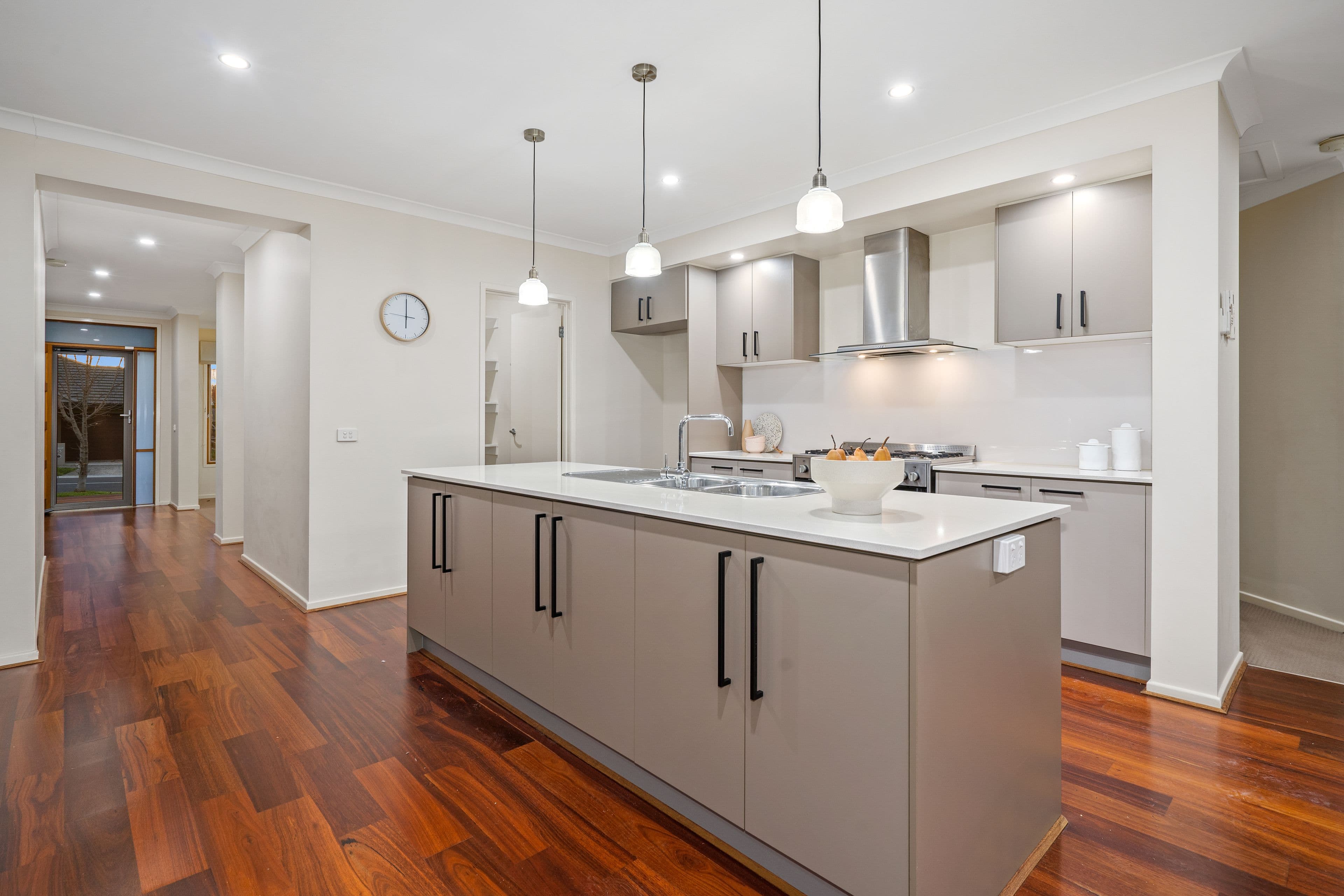 26 Bloomfield Drive, South Morang VIC 3752, South Morang - Thumbnail 2