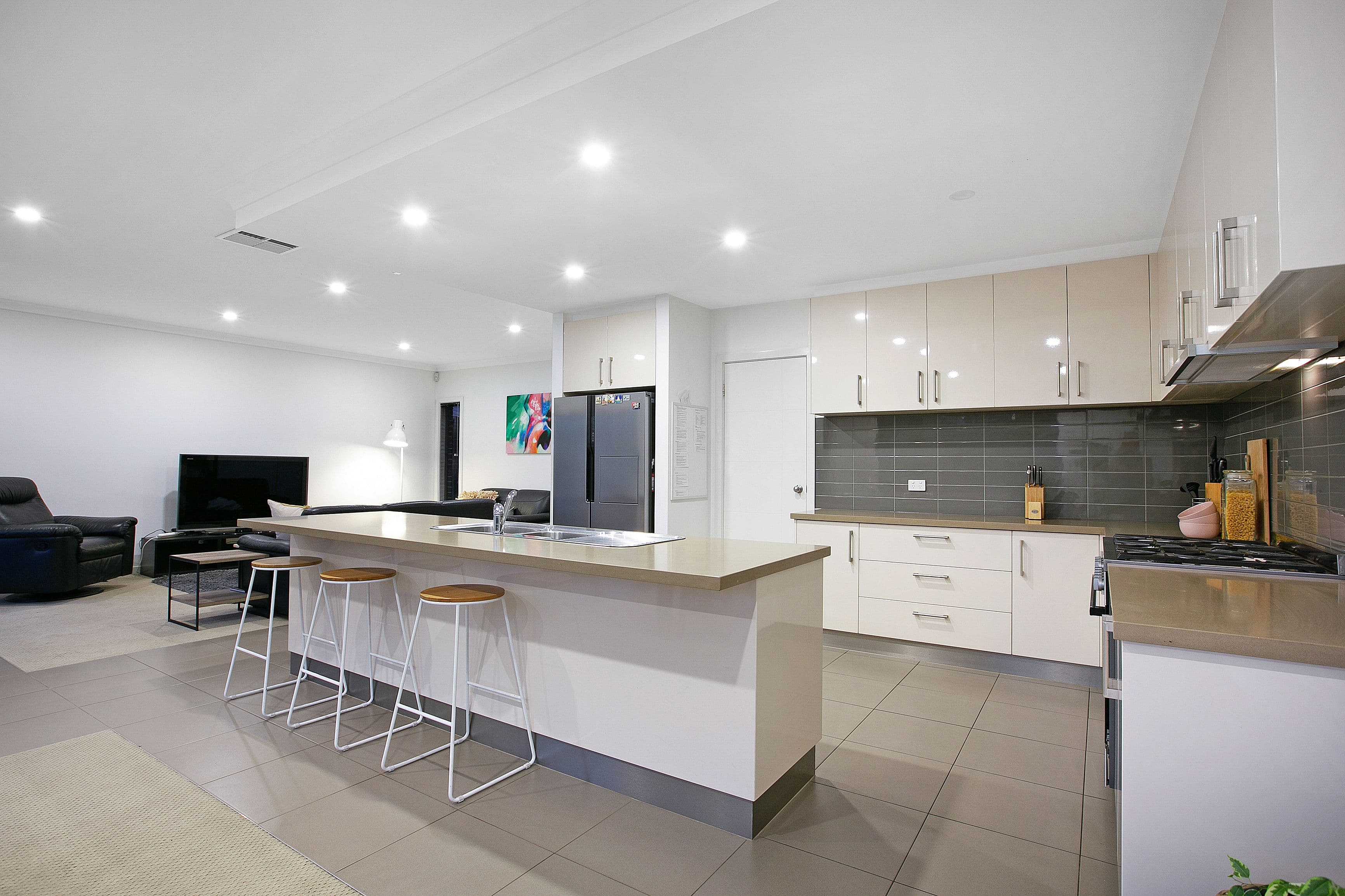 8 Clovemont Way, Bundoora VIC 3083, Bundoora - Thumbnail 3