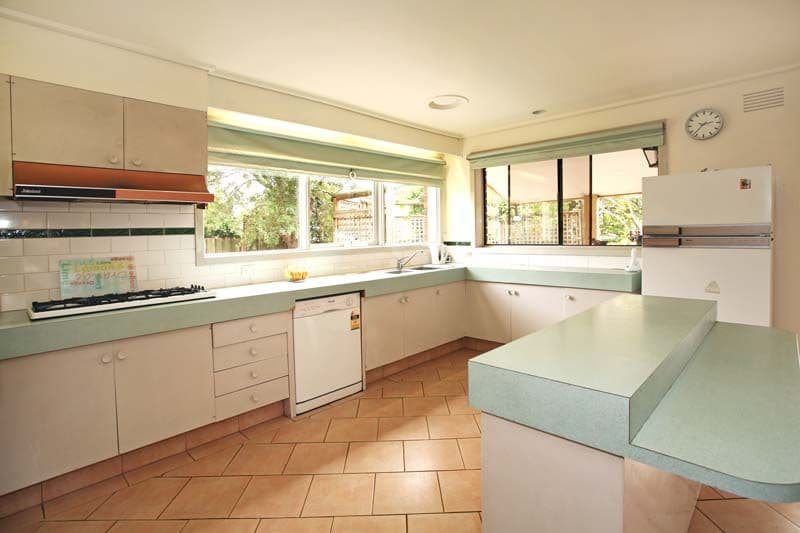 4  Penhurst Court, GLEN WAVERLEY VIC 3150, Glen Waverley - Thumbnail 3