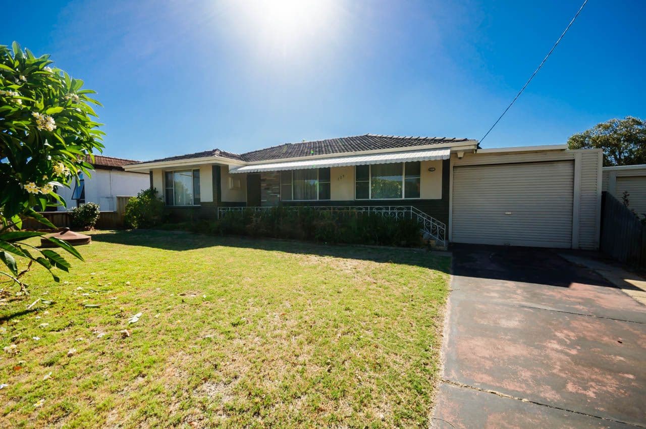 127 Gabriel Street, Cloverdale WA 6105, Cloverdale - Thumbnail 2