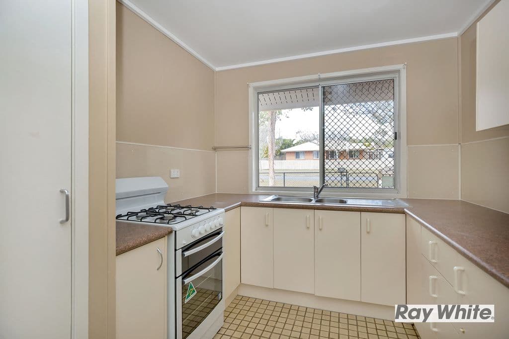 1 Julika Court, ELLEN GROVE QLD 4078, Ellen Grove - Thumbnail 5
