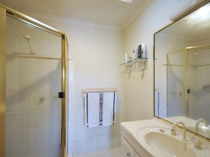 18 Satinwood Place, PALM BEACH QLD 4221, Palm Beach - Thumbnail 8