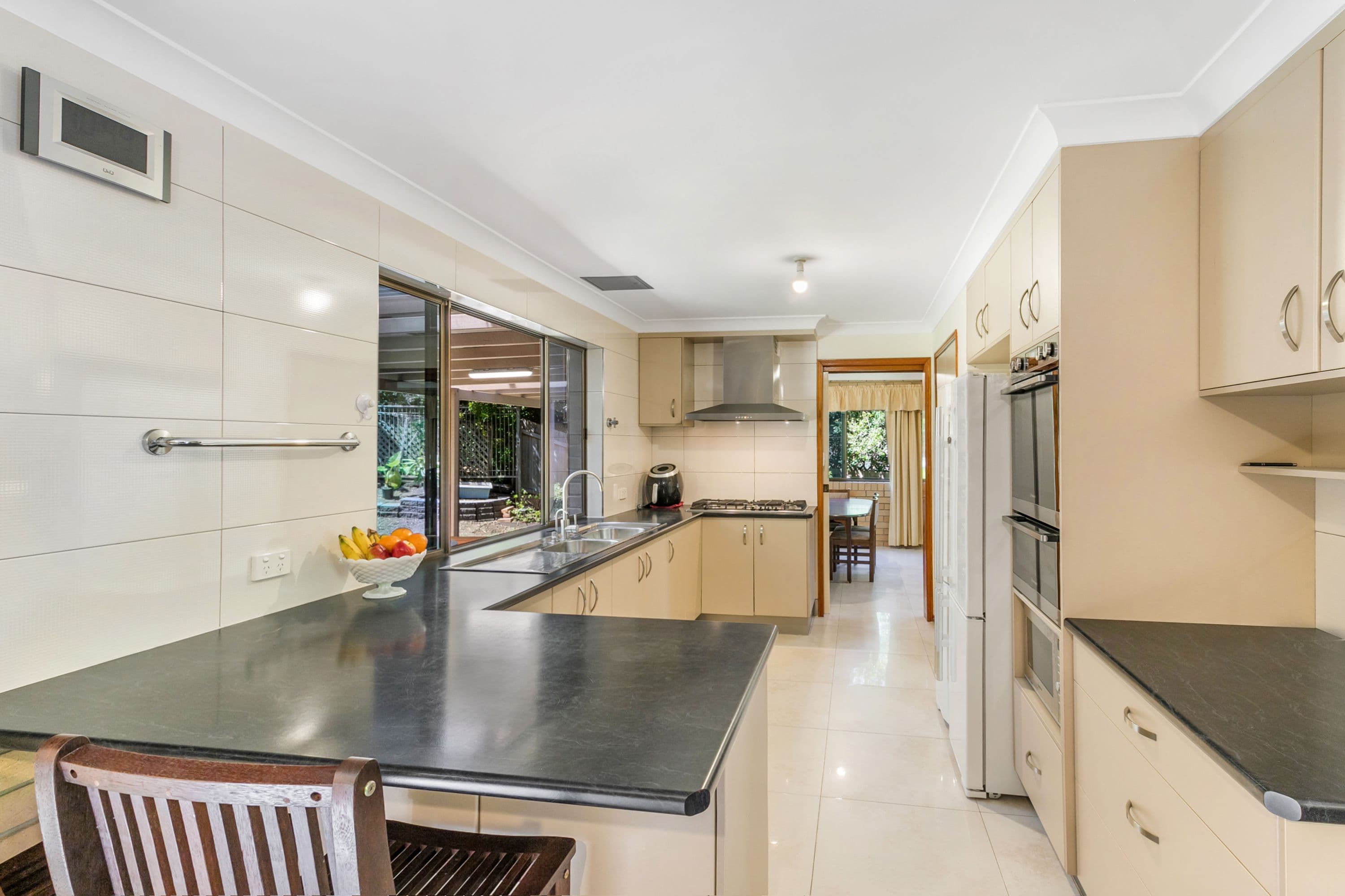 3 Thea Court, Indooroopilly QLD 4068, Indooroopilly - Thumbnail 3
