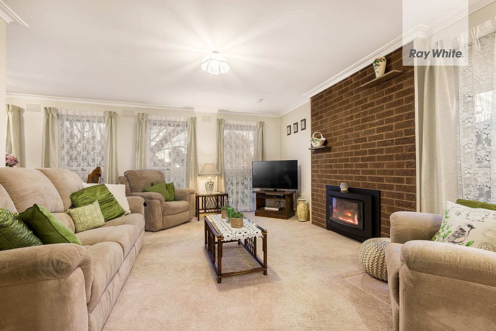 4 Luton Way, Bundoora VIC 3083, Bundoora - Thumbnail 3