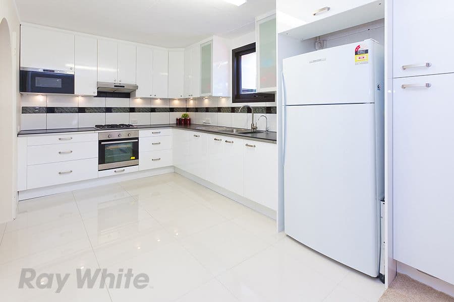 206 Stuart Street, Goodna QLD 4300, Goodna - Thumbnail 2