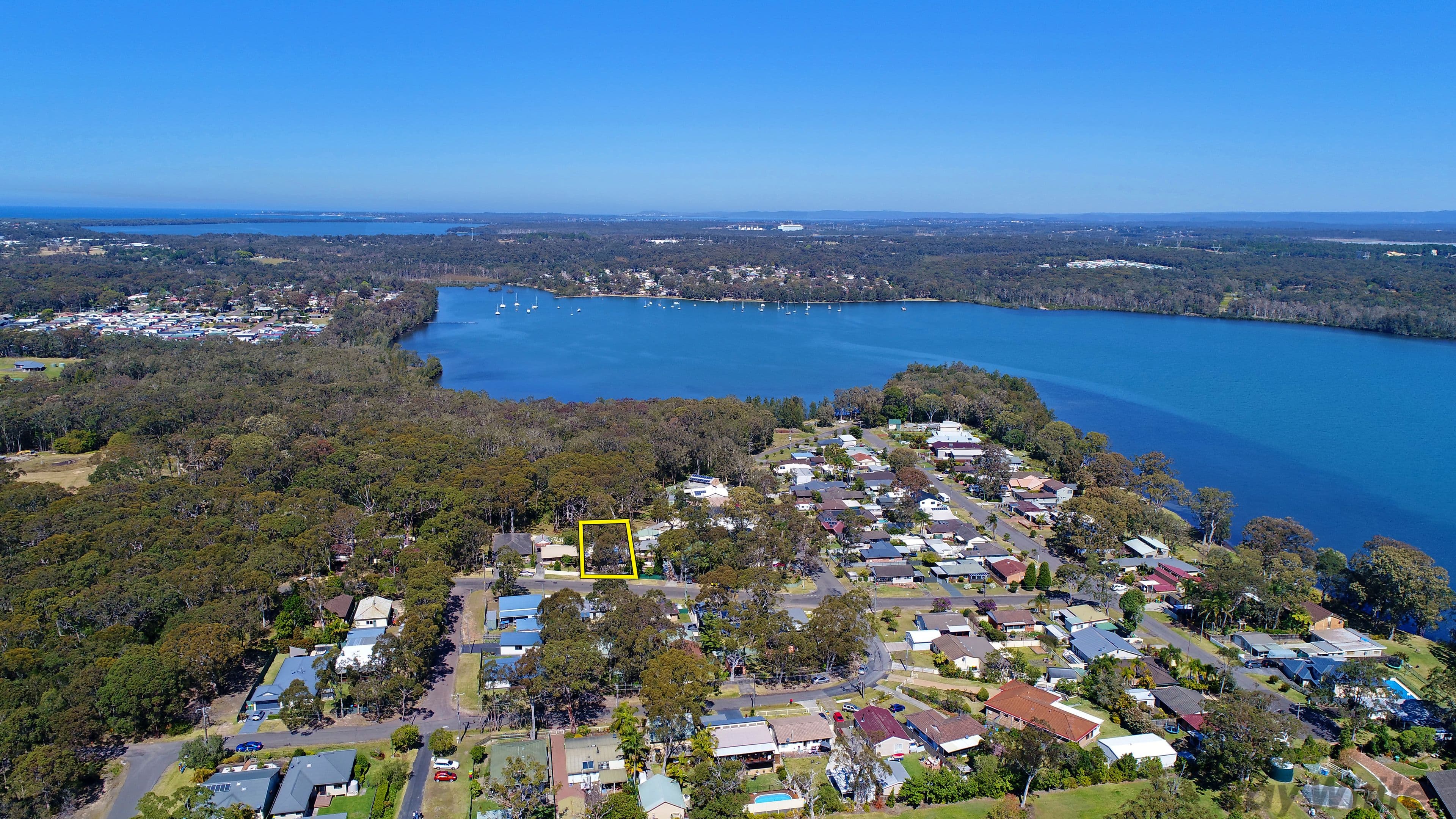 11 Houston Avenue, Chain Valley Bay - Image 1