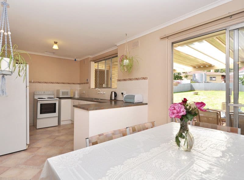 8 Meadow Way, HACKHAM WEST SA 5163, Hackham West - Thumbnail 4