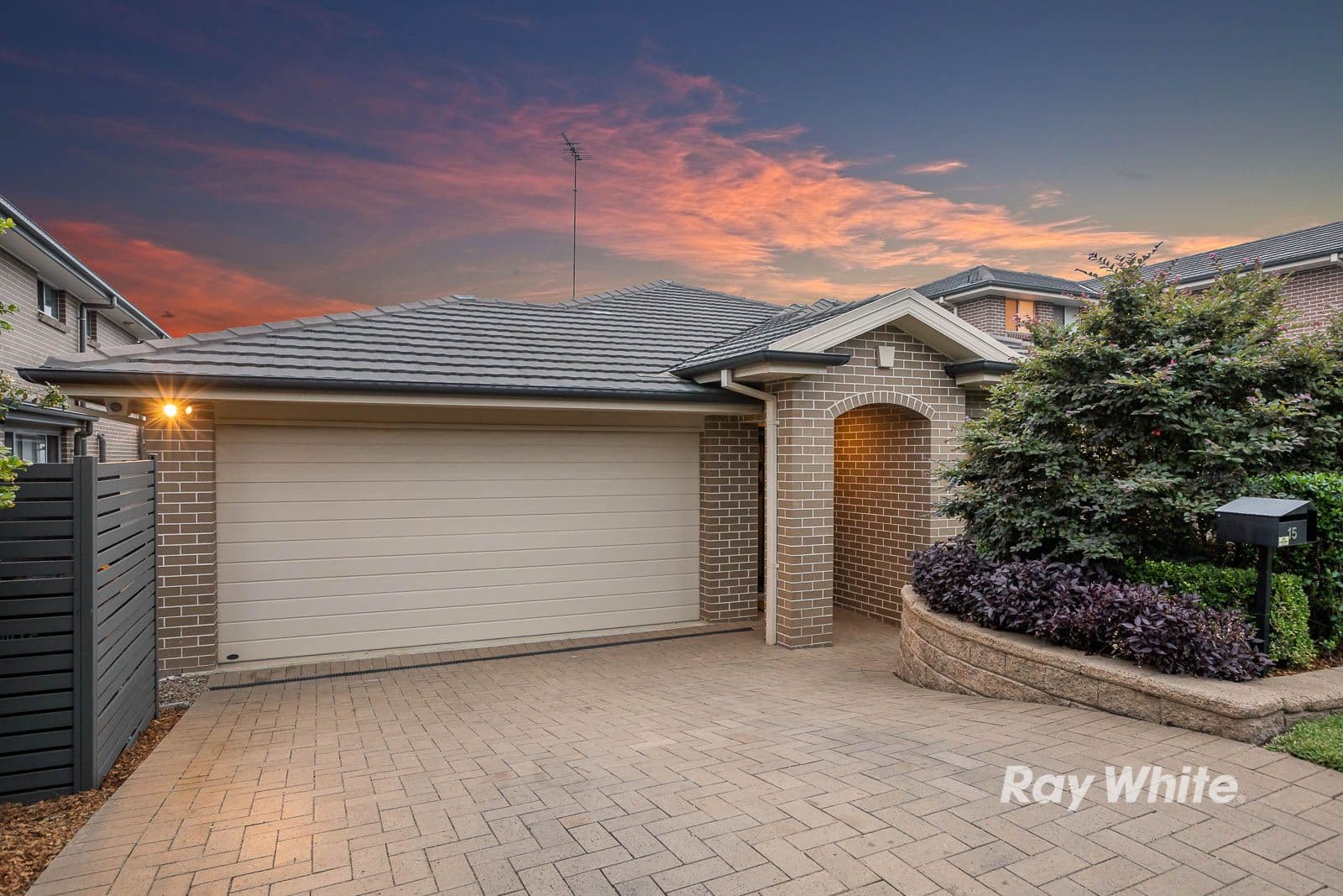 15 Chessington Terrace, Beaumont Hills - Image 1