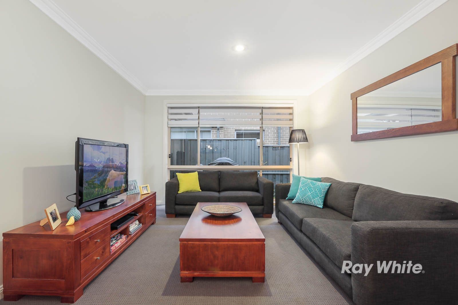 15 Chessington Terrace, Beaumont Hills - Thumbnail 2