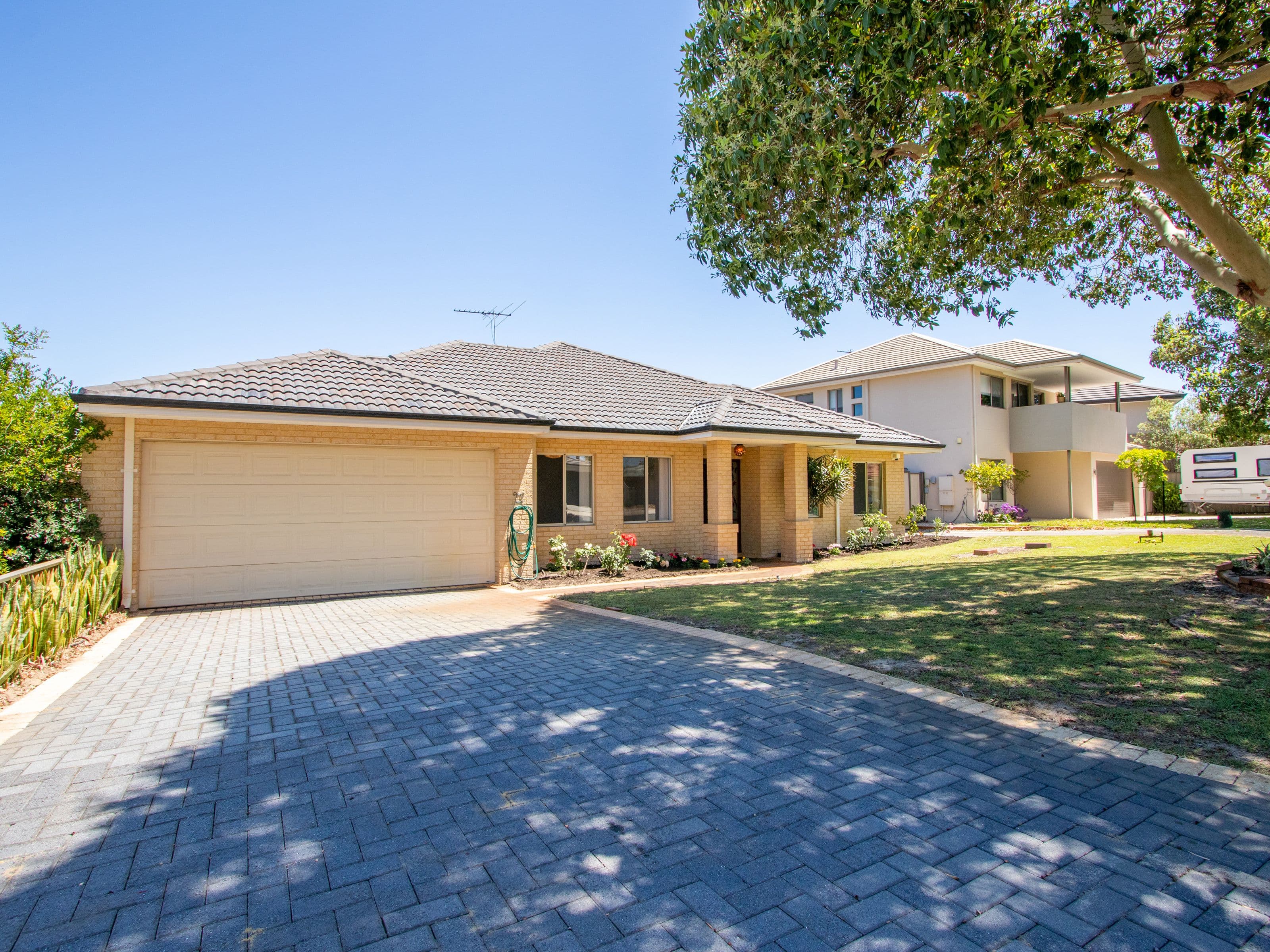 63 Henning Crescent, Manning WA 6152, Manning - Thumbnail 2