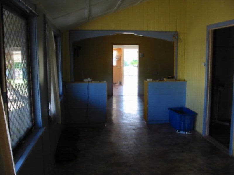 57 Stansfield, HUGHENDEN QLD 4821, Hughenden - Thumbnail 3