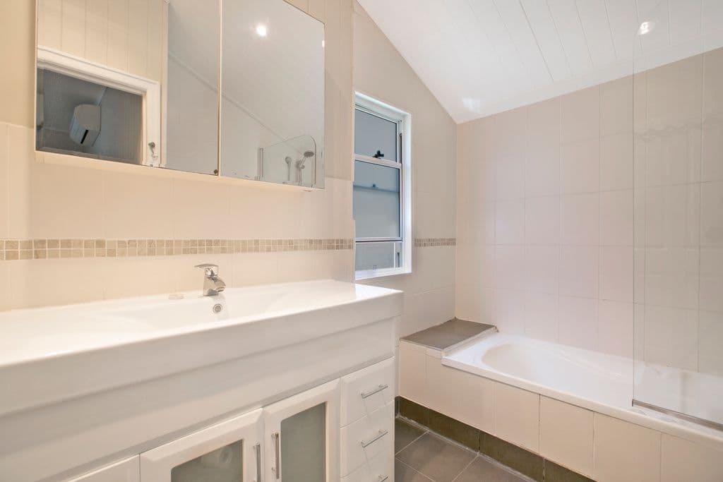 54 Crown Street, Wynnum QLD 4178, Wynnum - Thumbnail 6
