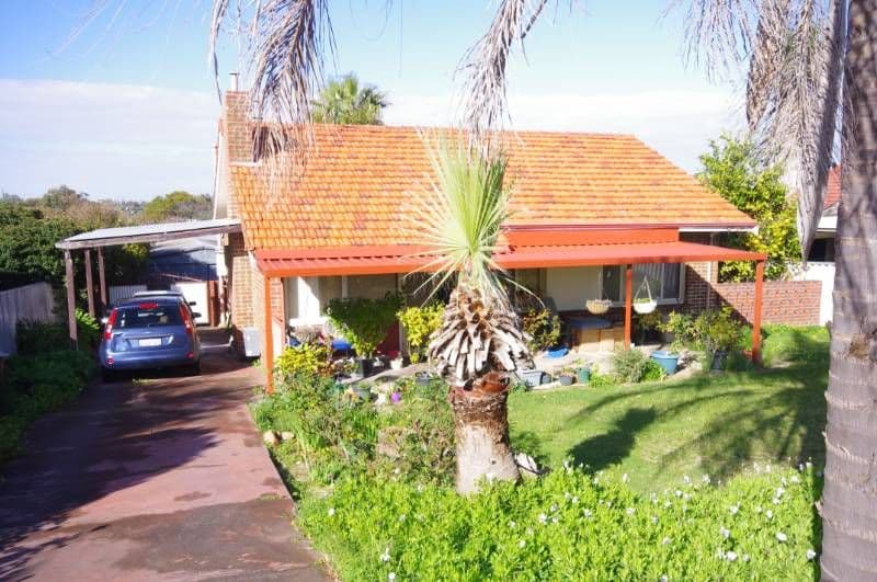 60 Fernhurst Crescent, BALGA WA 6061, Balga - Thumbnail 3