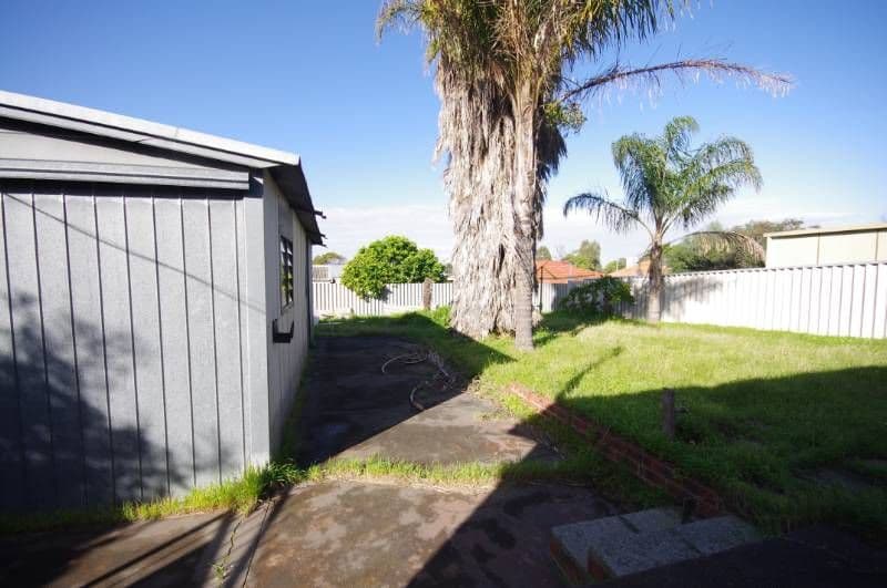 60 Fernhurst Crescent, BALGA WA 6061, Balga - Thumbnail 4