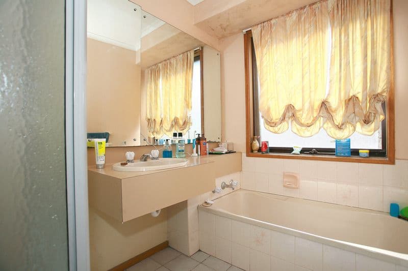 15 Broadwalk Avenue, ENDEAVOUR HILLS VIC 3802, Endeavour Hills - Thumbnail 5