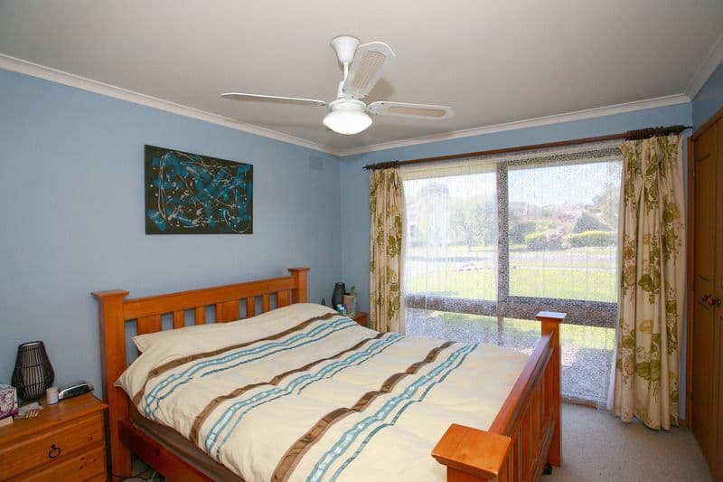 15 Broadwalk Avenue, ENDEAVOUR HILLS VIC 3802, Endeavour Hills - Thumbnail 6