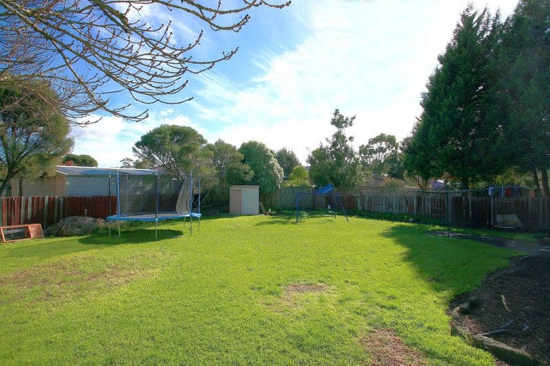 15 Broadwalk Avenue, ENDEAVOUR HILLS VIC 3802, Endeavour Hills - Thumbnail 8