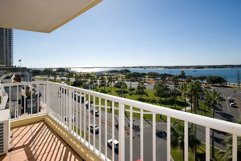 30 Marine Parade, SOUTHPORT QLD 4215, Southport - Thumbnail 2