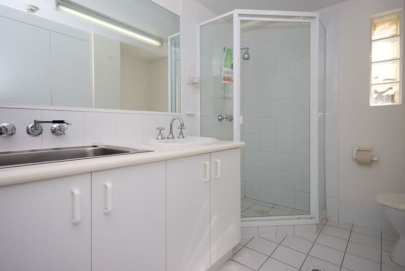 30 Marine Parade, SOUTHPORT QLD 4215, Southport - Thumbnail 7