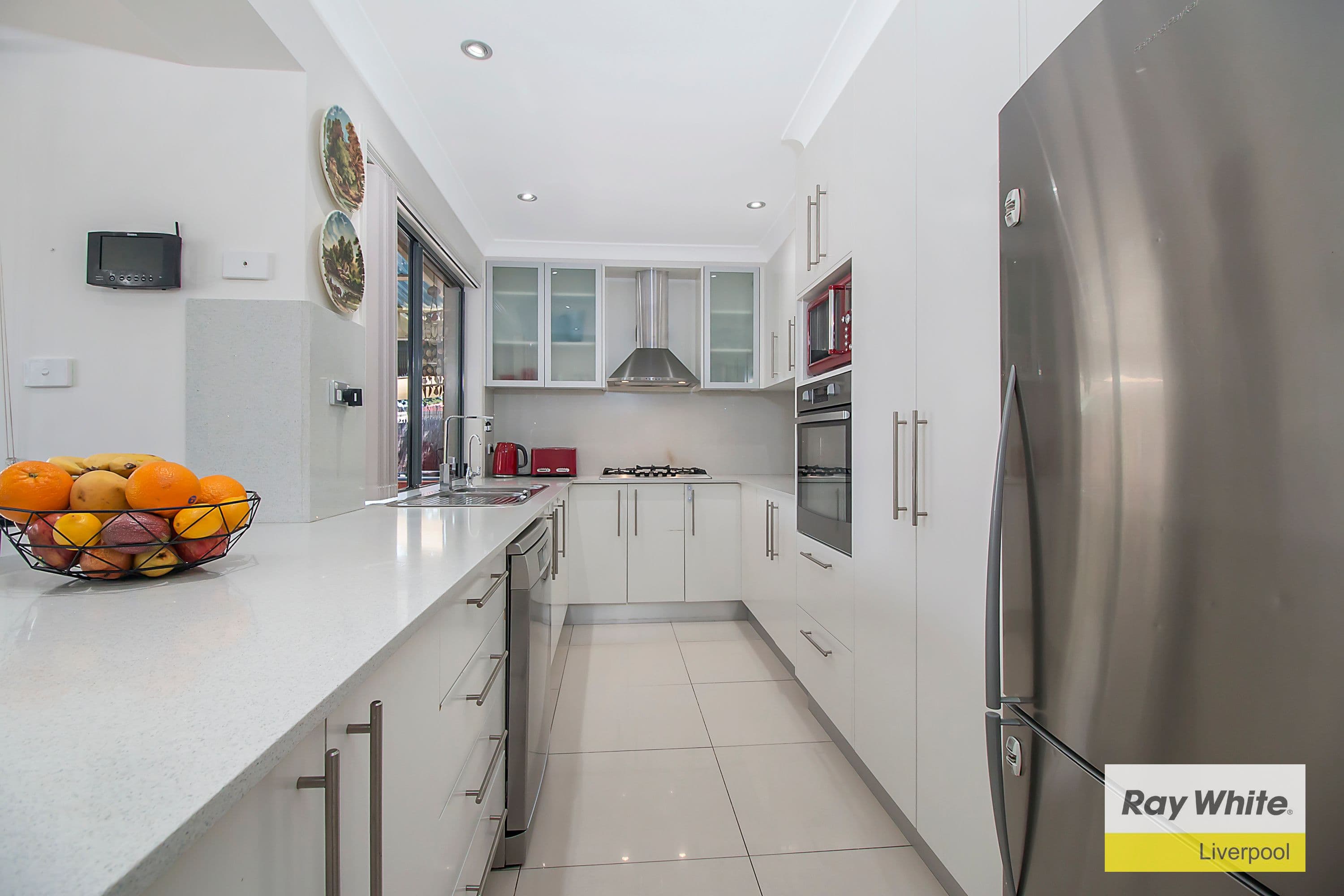 3 Cayley Place, Horningsea Park - Thumbnail 2