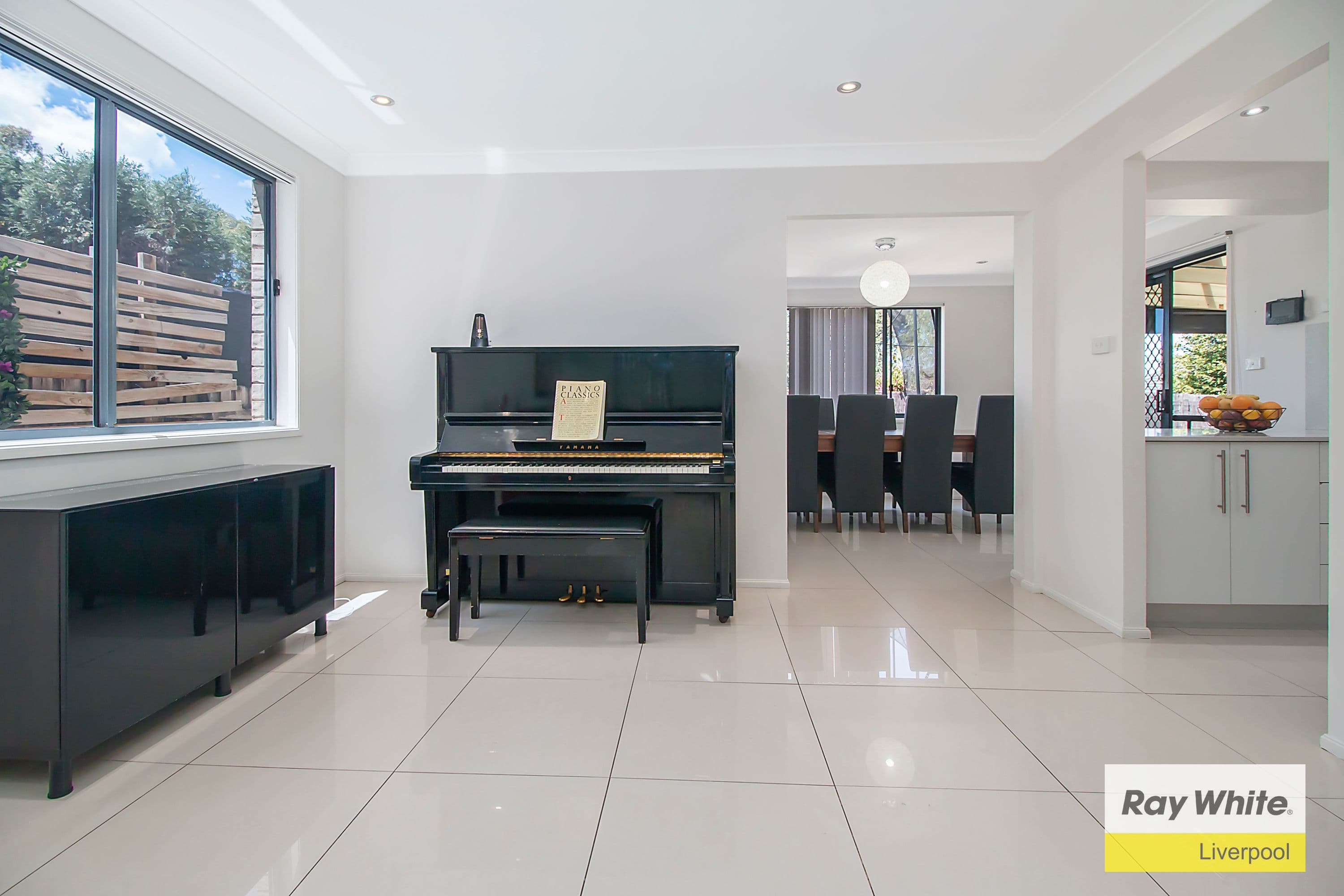 3 Cayley Place, Horningsea Park - Thumbnail 5