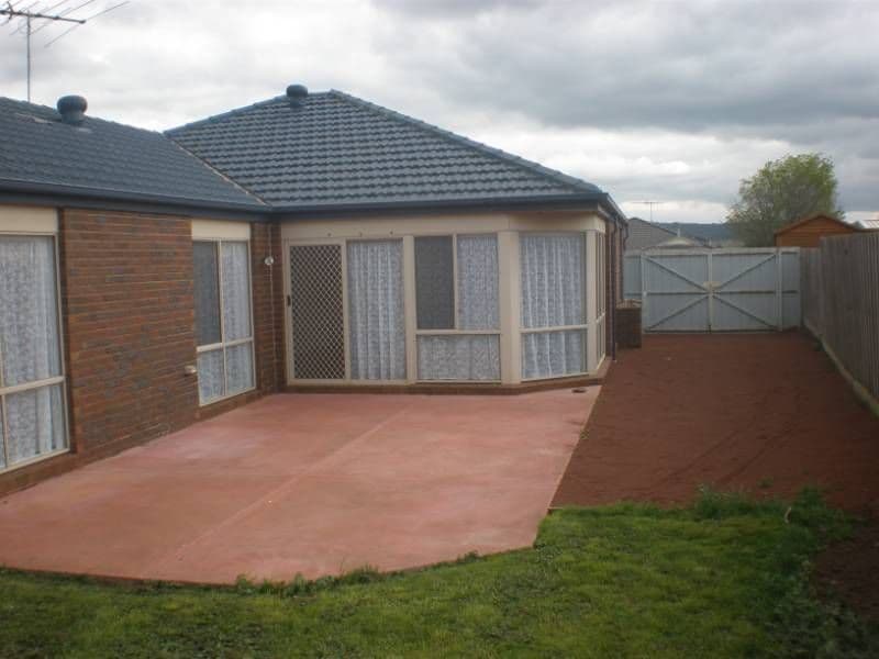 32 Lyons Way, WALLAN VIC 3756, Wallan - Thumbnail 4