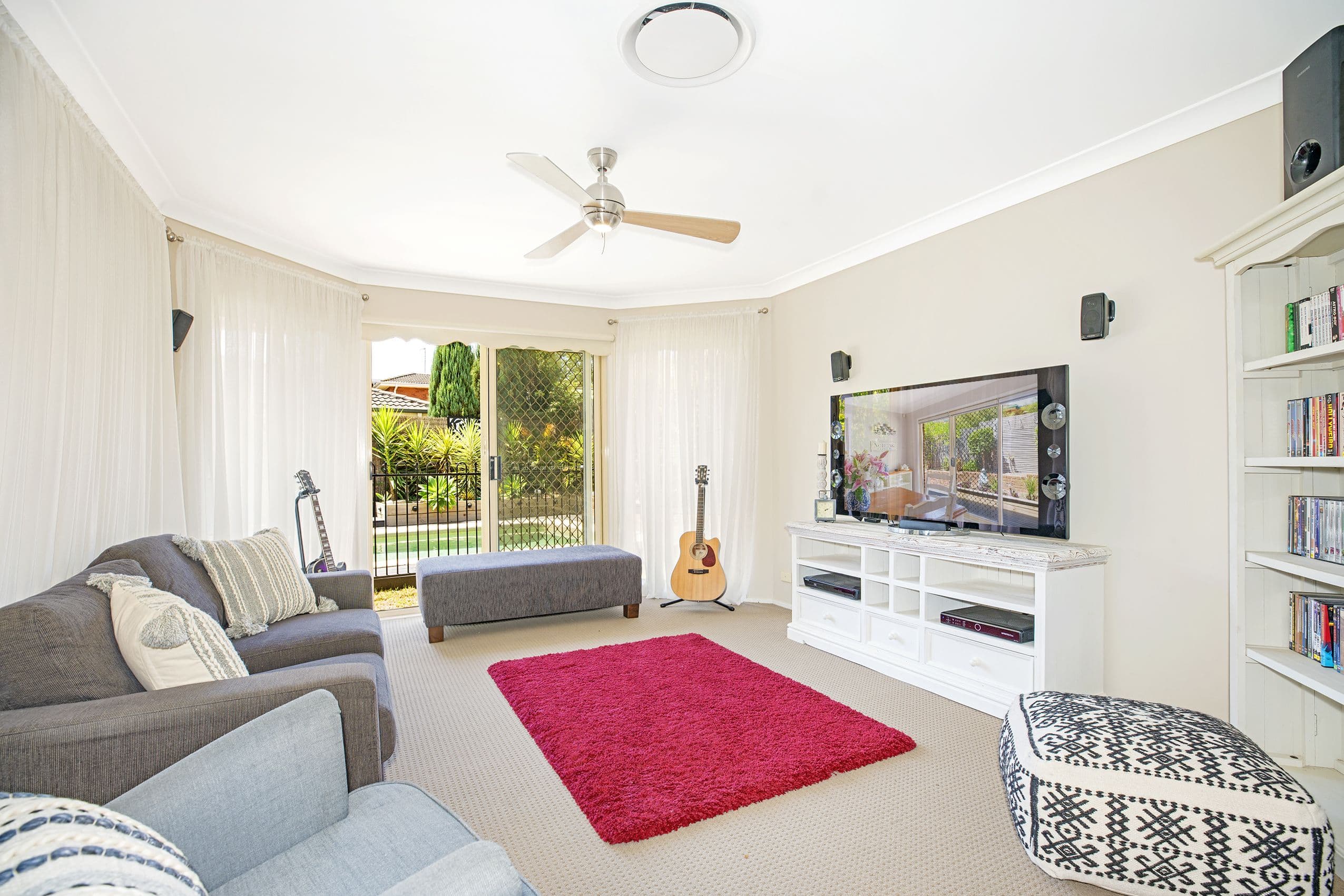 4 Ernstine Hill Close, Glenmore Park - Thumbnail 2