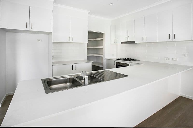 70 Finnegan Circuit, Oxley QLD 4075, Oxley - Thumbnail 3