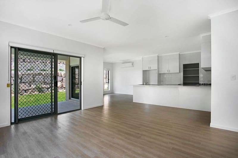 70 Finnegan Circuit, Oxley QLD 4075, Oxley - Thumbnail 4