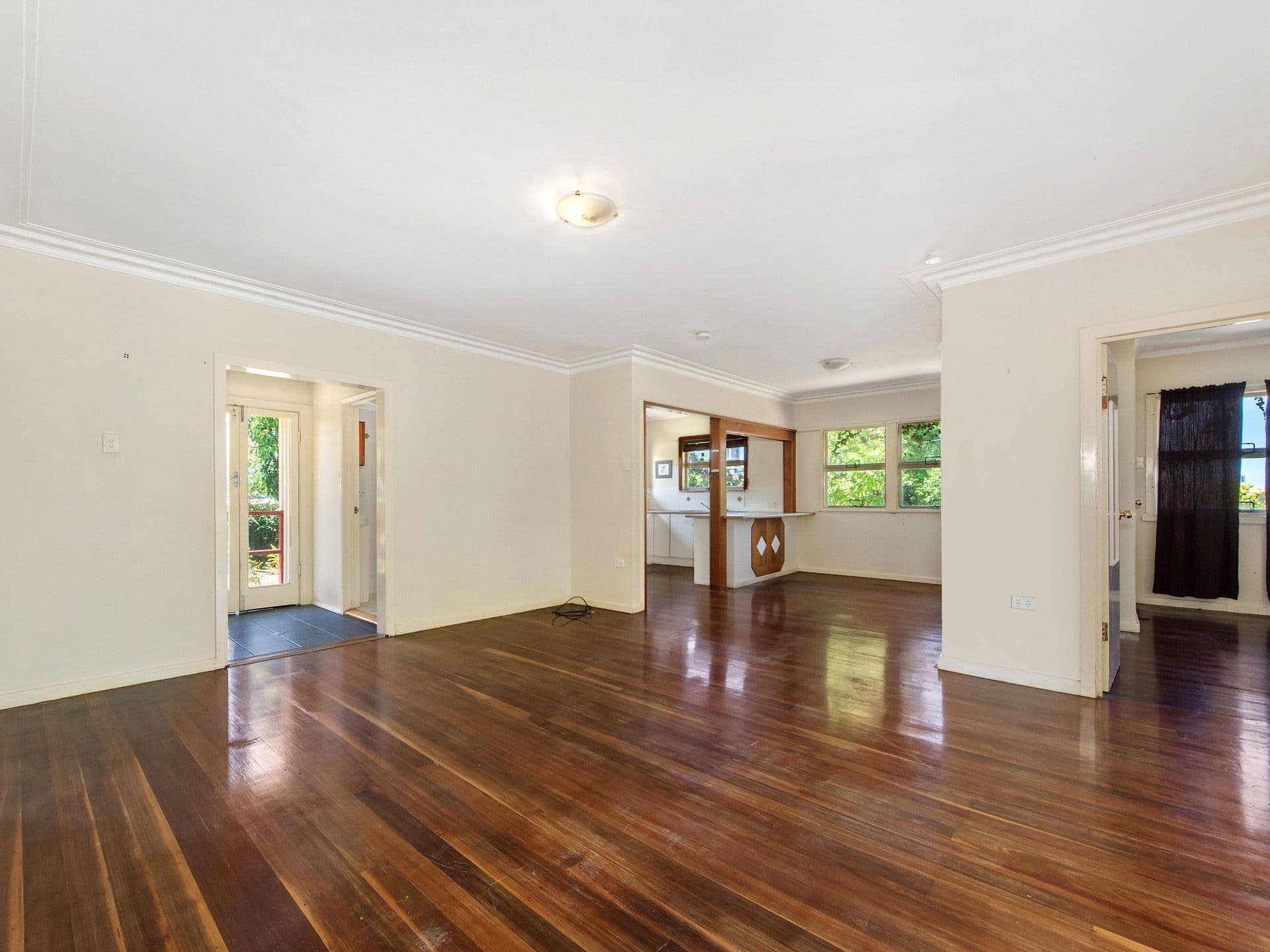 67 Falconer Street, Southport QLD 4215, Southport - Thumbnail 3