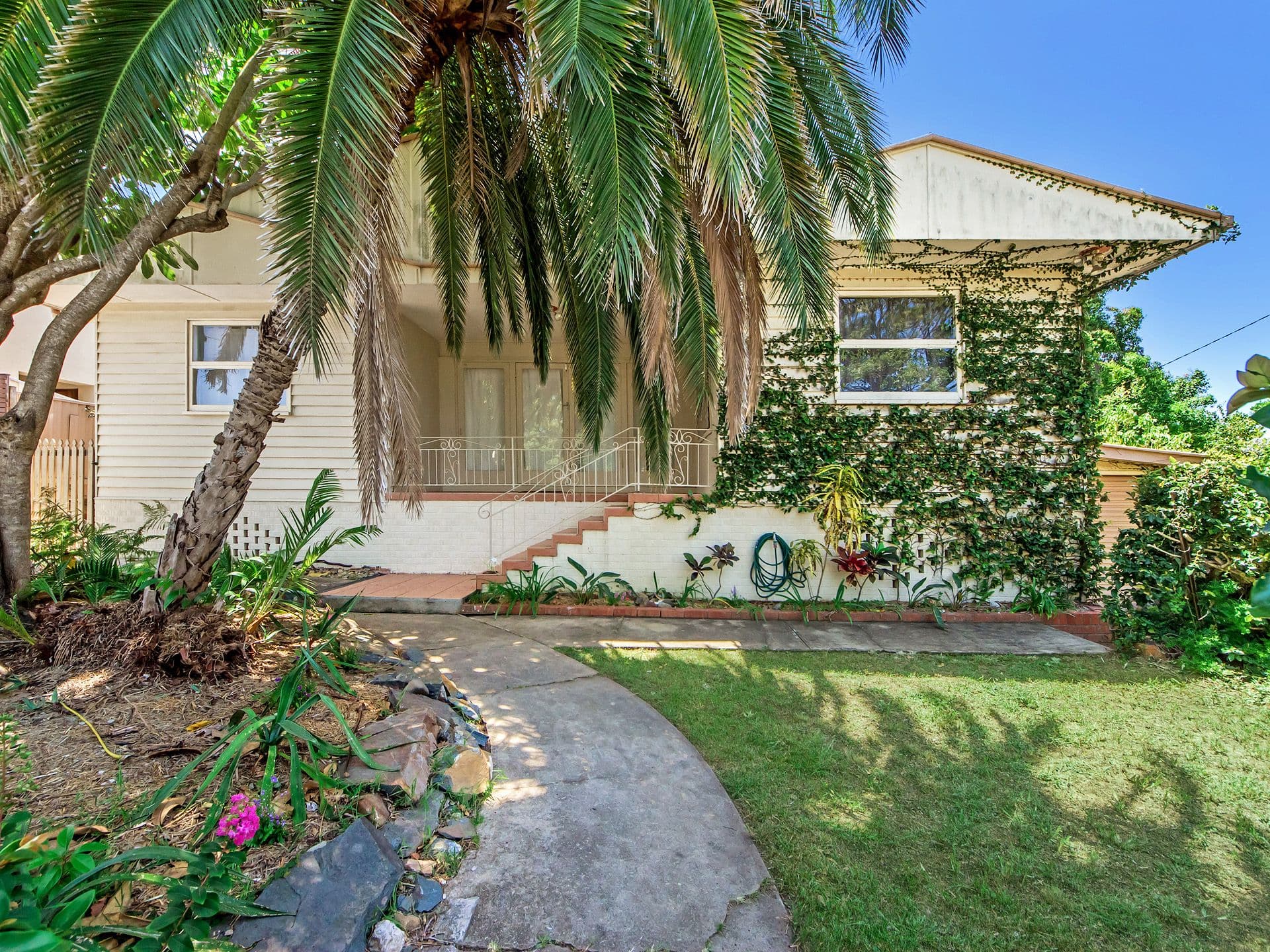 67 Falconer Street, Southport QLD 4215, Southport - Thumbnail 4
