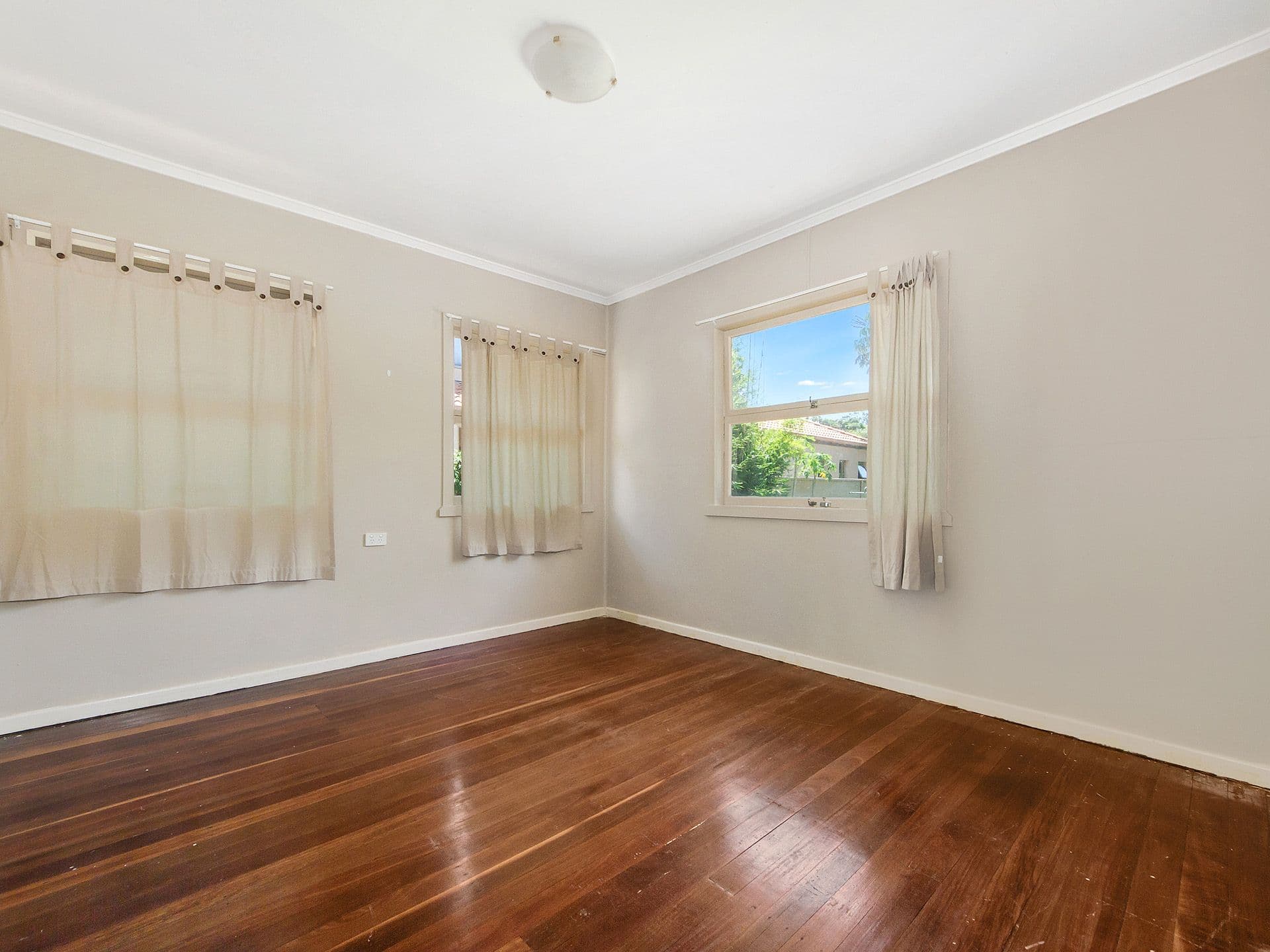 67 Falconer Street, Southport QLD 4215, Southport - Thumbnail 8