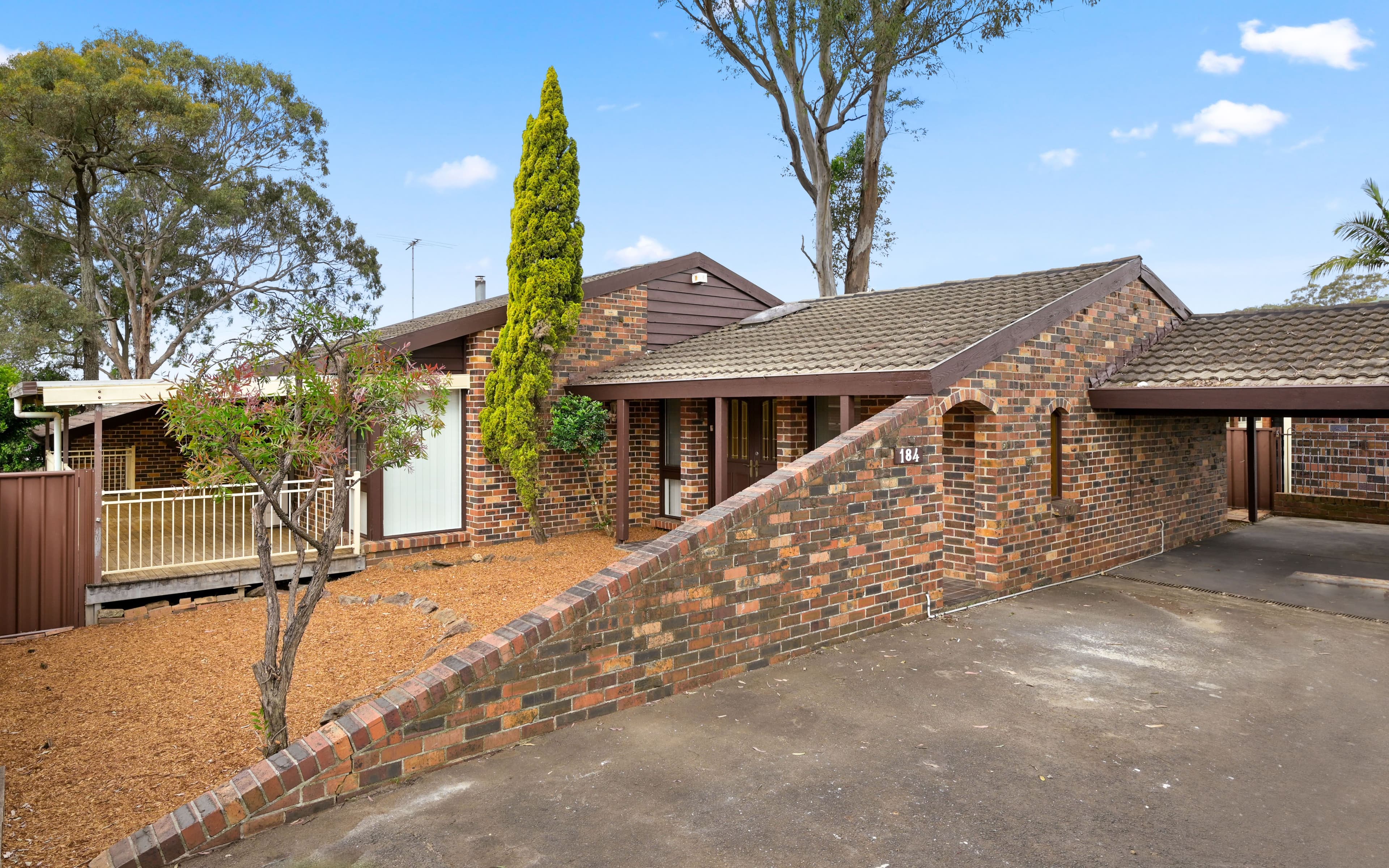 184 Oxford Road, Ingleburn NSW 2565, Ingleburn - Thumbnail 2