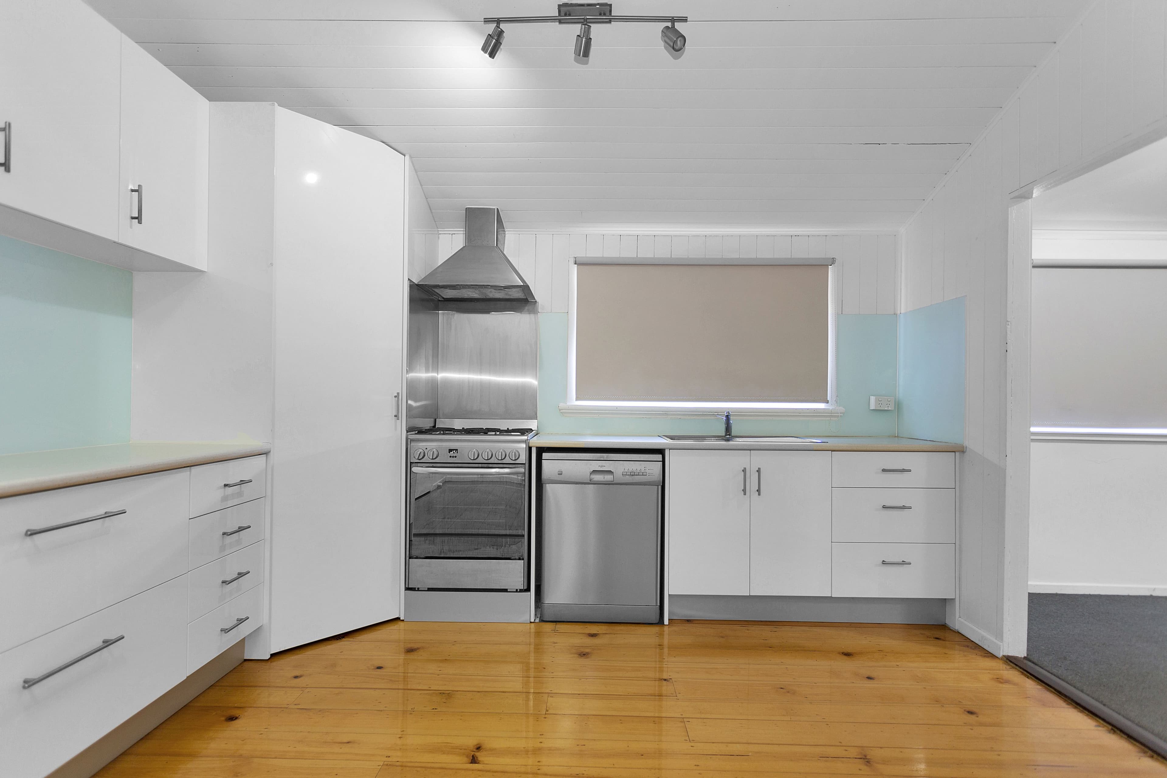 9 Duncan Street, West Mackay QLD 4740, West Mackay - Thumbnail 2