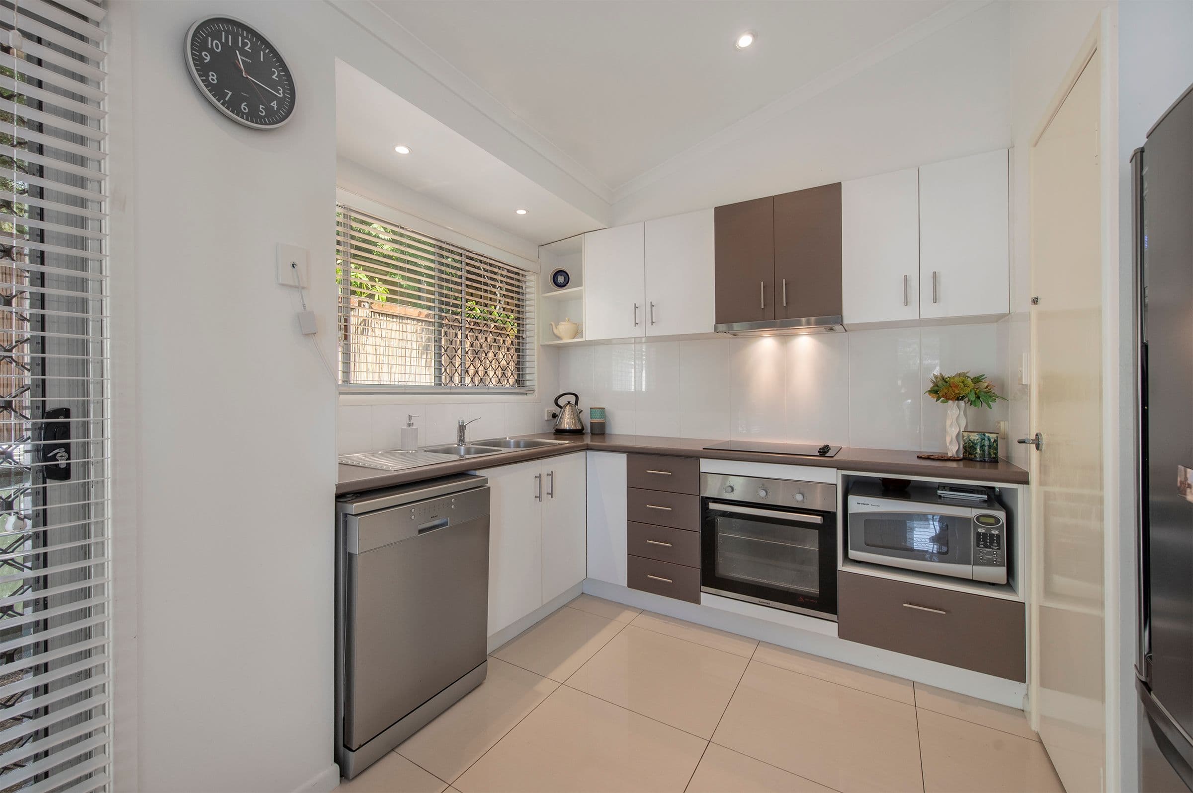 13 Lima Street, Edens Landing QLD 4207, Edens Landing - Thumbnail 8