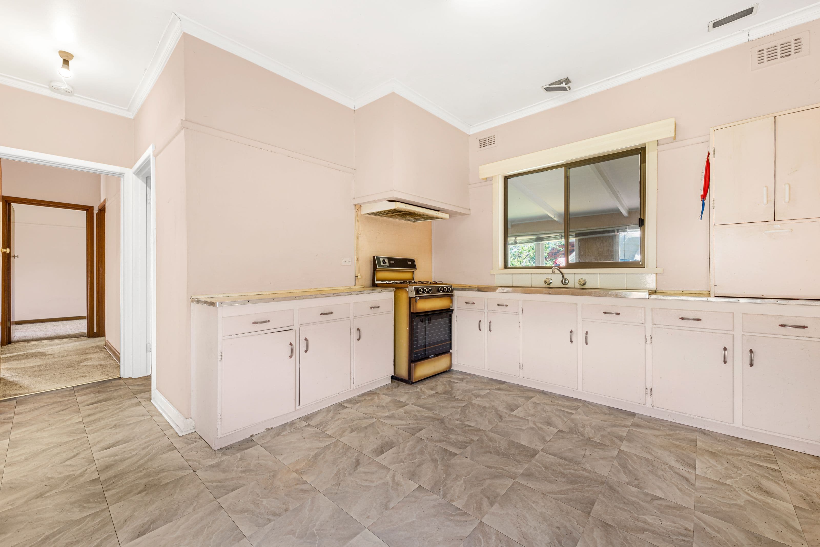 2 View Road, Springvale VIC 3171, Springvale - Thumbnail 4