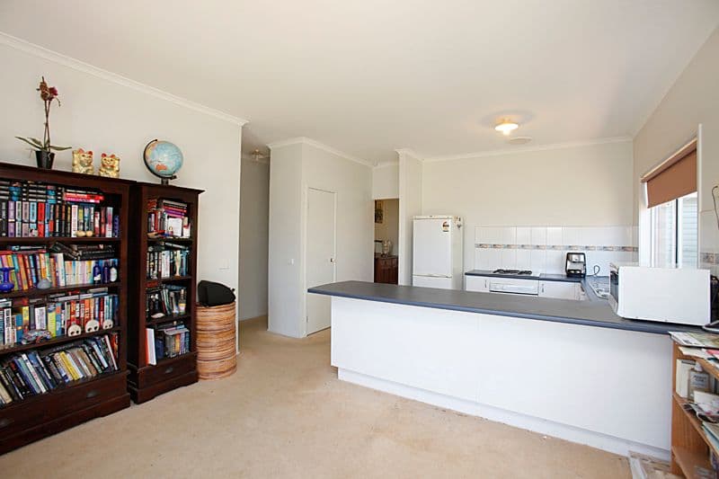 36 Baltimore Drive, POINT COOK VIC 3030, Point Cook - Thumbnail 4