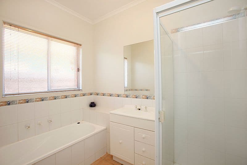 36 Baltimore Drive, POINT COOK VIC 3030, Point Cook - Thumbnail 6