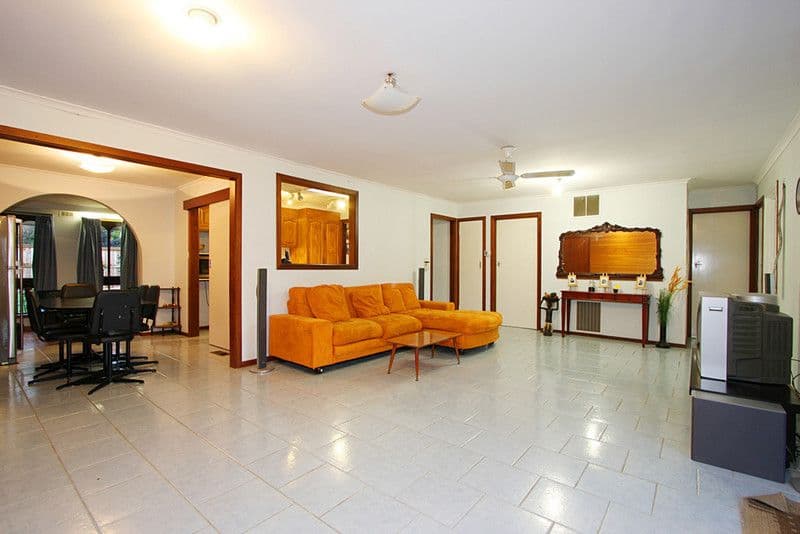 9 Johnson Drive, FERNTREE GULLY VIC 3156, Ferntree Gully - Thumbnail 4