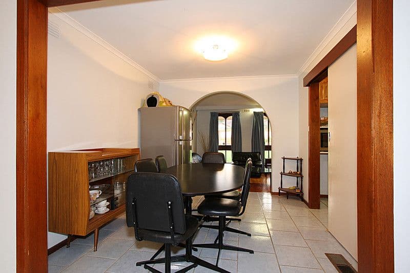 9 Johnson Drive, FERNTREE GULLY VIC 3156, Ferntree Gully - Thumbnail 5